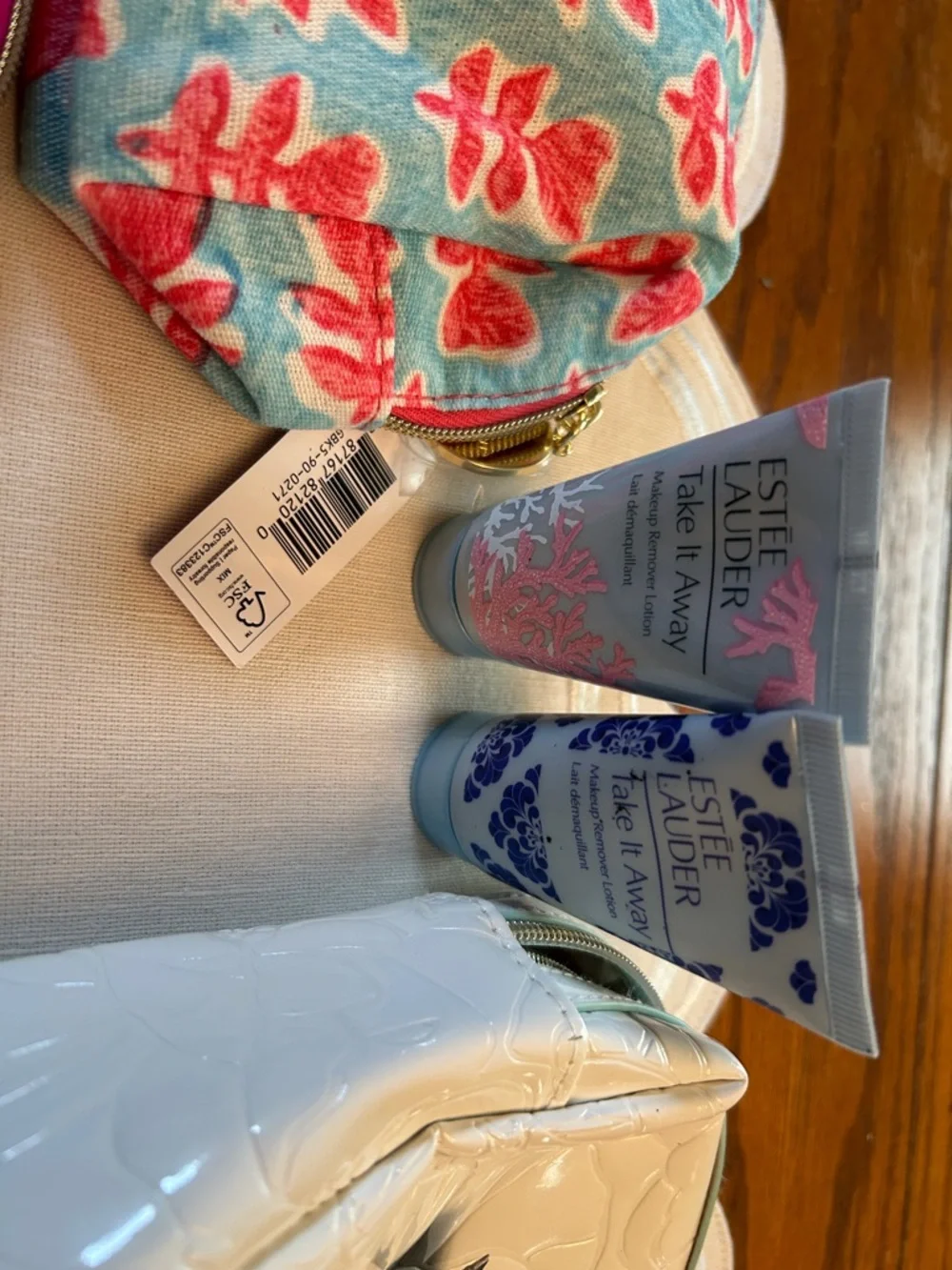 Estee Lauder Pink Floral and Cream Makeup Pouch Set All for $25 - Picture 3 of 8